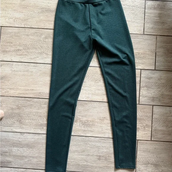 Green 2 piece set - Picture 4 of 6